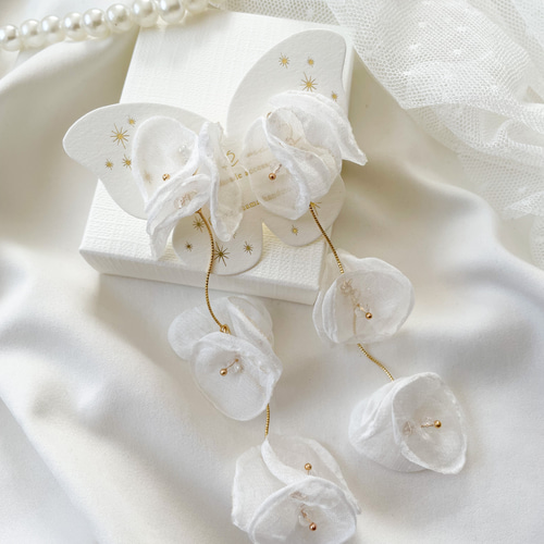 ブライダル ホワイト フラワー シフォン 揺れる 三連 ✳︎ ブライダル  