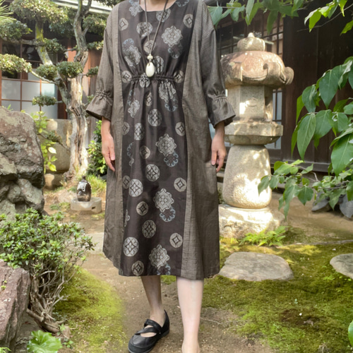 クロさん様オーダー依頼品【着物リメイク】大島紬のシャーリング