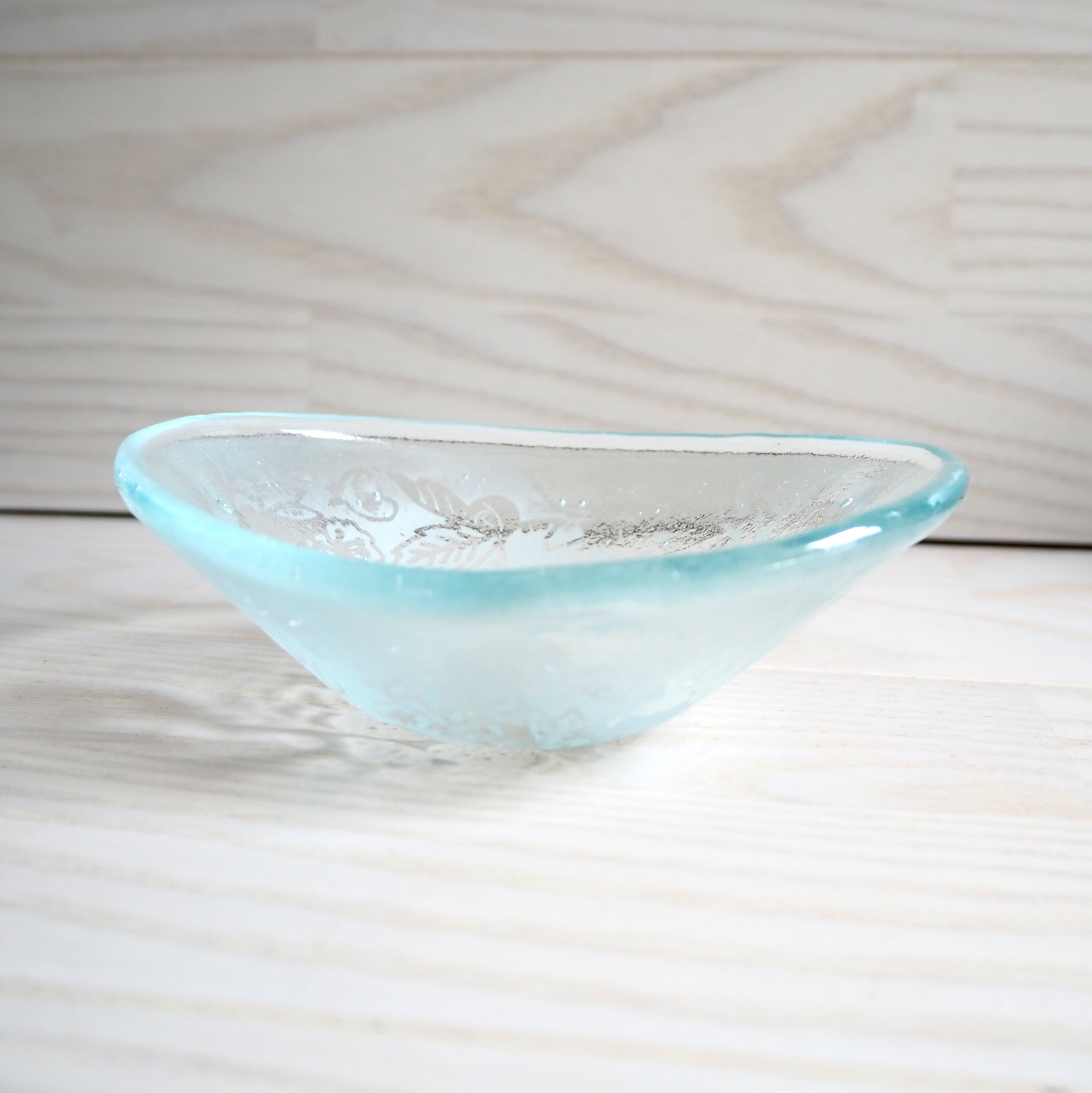 2wayガラスの花器＆ステンドグラスの涼やかなお花