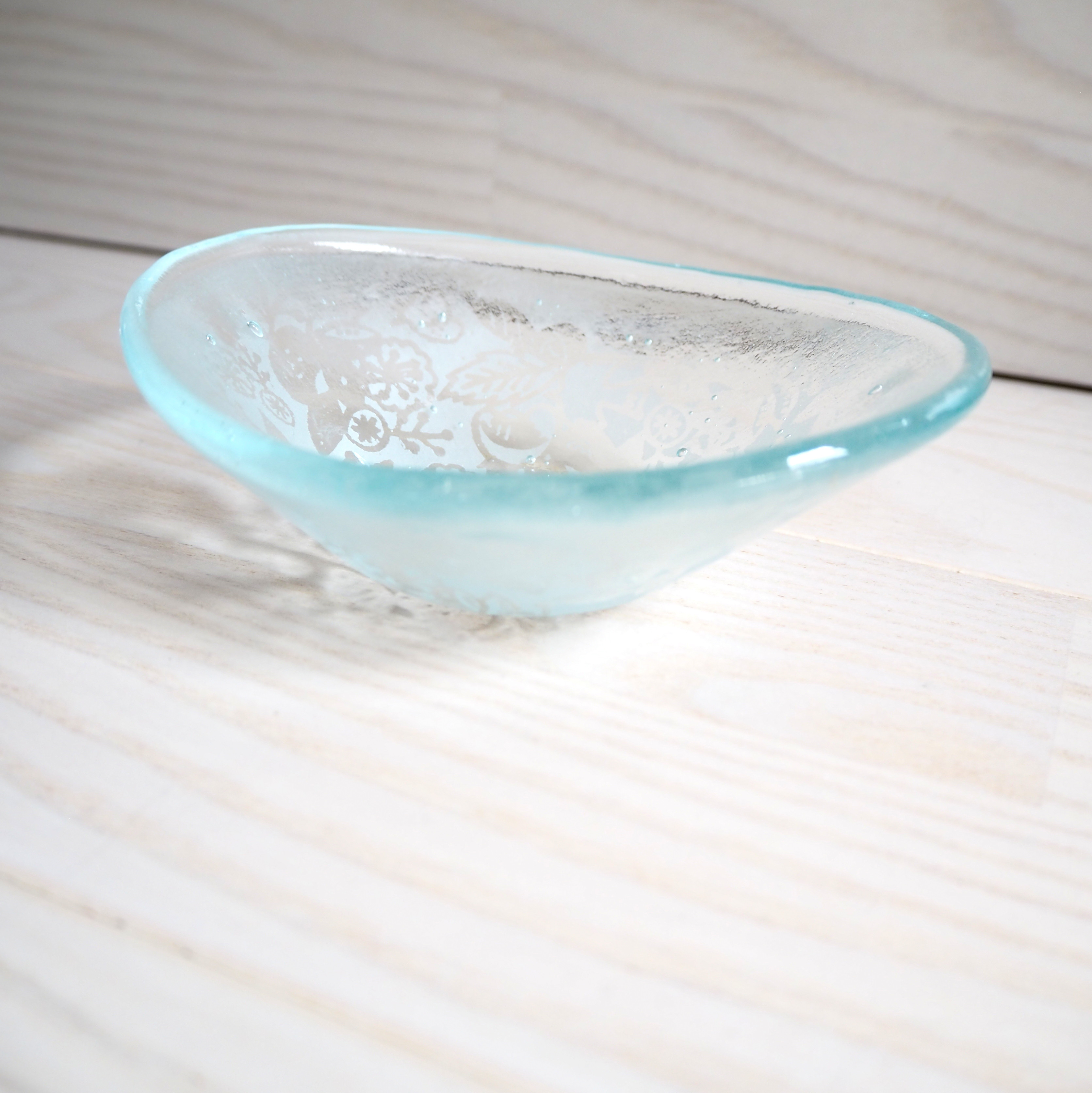 2wayガラスの花器＆ステンドグラスの涼やかなお花