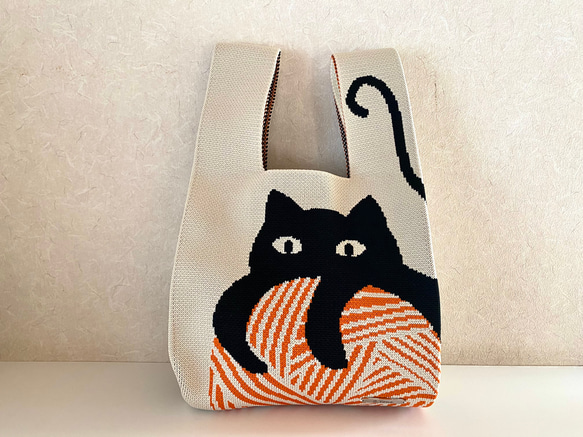 B.Yone 猫好きさんのニットBag　チャームダグ付き　ねこ　ネコ　お散歩　プレゼント　ランチ　母の日　トートバッグ 3枚目の画像