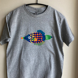 テングカワハギ　Tシャツ　レディス　グレー地 1枚目の画像