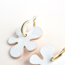 Cookie flower【レザーピアス/イヤリング】“white” 8枚目の画像