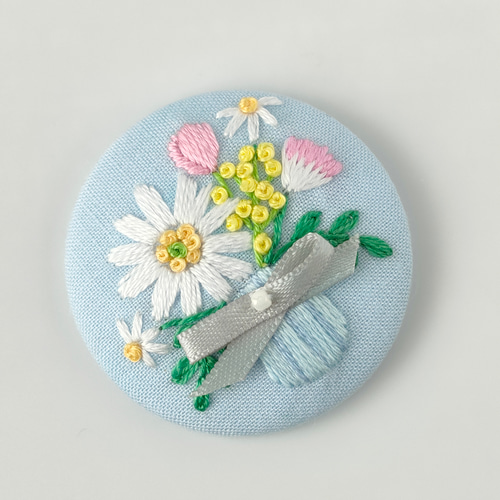 受注制作】パステルカラーのガーベラ花束刺繍ブローチor刺繍