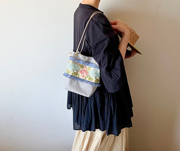 【sold out】 斜めがけにも！2way canvas mini bag （あじさいインド刺繍） 4枚目の画像