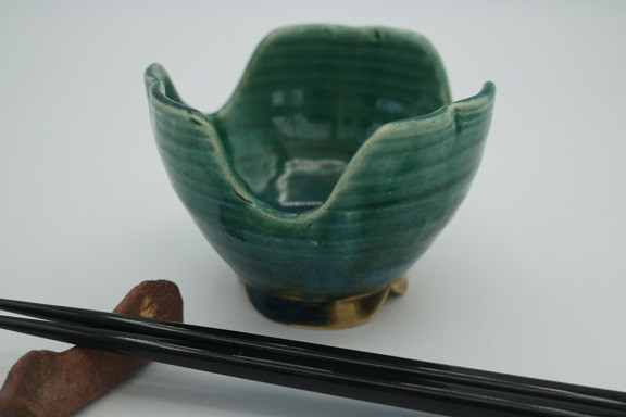 瀬戸焼　織部割山椒向付　10客　8cm　今物 瀬戸焼 織部割山椒向付 10客 8cm 今物 （織部割山椒向 - 【公式