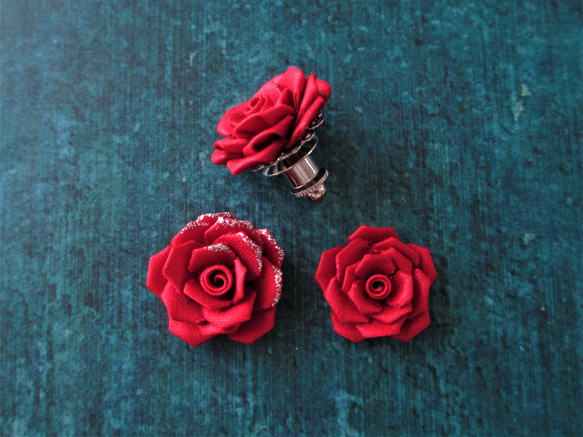 男性にも♪真っ赤な薔薇のタックピン（ラペルピン）＊つまみ細工