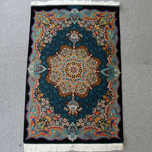 87×58cm 【ペルシャ絨毯 クム産 ムサヴィ工房 シルク 】 カーペット