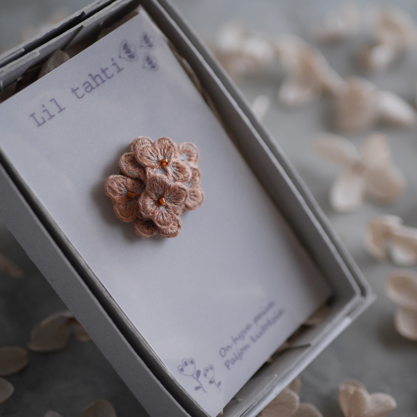 temari ajisai刺繍ピンブローチ(テラコッタピンク)【受注制作】