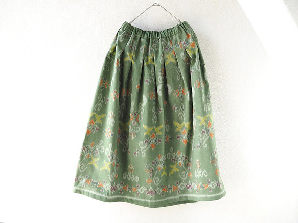 手織りイカットの春色ふわりスカート 2枚目の画像