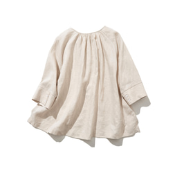 一件亞麻襯衫，隨著你的每個動作變換著不同的外觀。 100% 亞麻，米色。 230404-1 第6張的照片