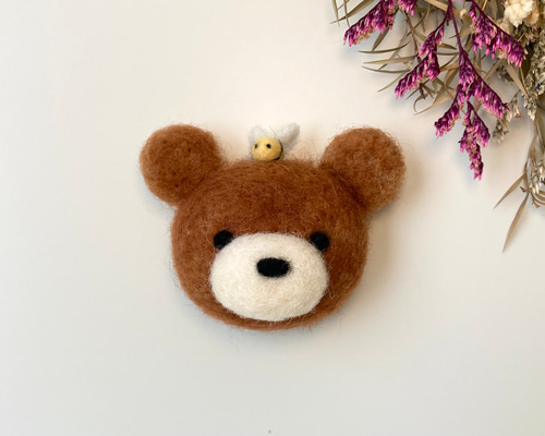 くまとハチのマグネット 羊毛フェルト ごま子 通販 15800691｜Creema