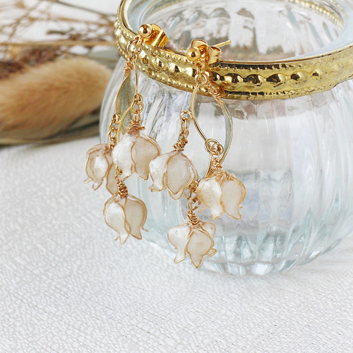 揺れるすずらんのピアス 鈴蘭 ディップフラワー ギフト プレゼント