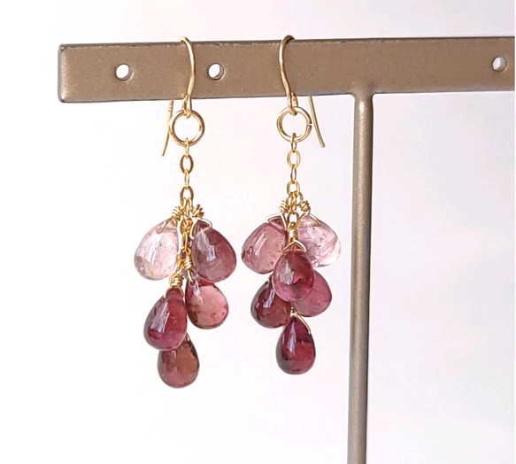 14kgf 天然石 ピンクトルマリンの小粒ふさふさピアス