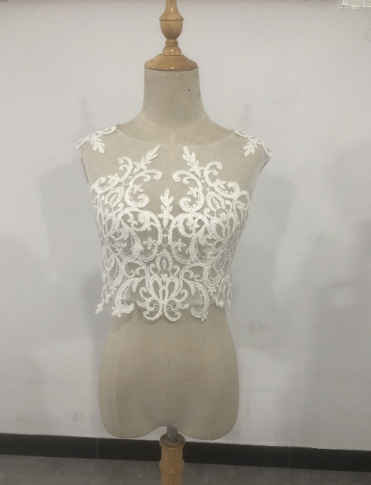ウエディングドレス用ボレロ トップスのみ ノースリーブ 　くるみボタン　繊細レース　オーダー可能