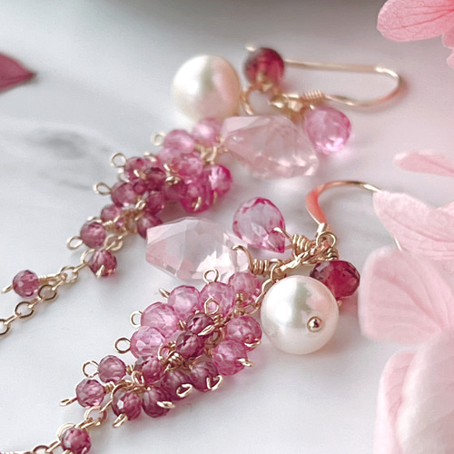 14kgf】ローズクォーツ×ピンク天然石＊シャワーピアス ピアス