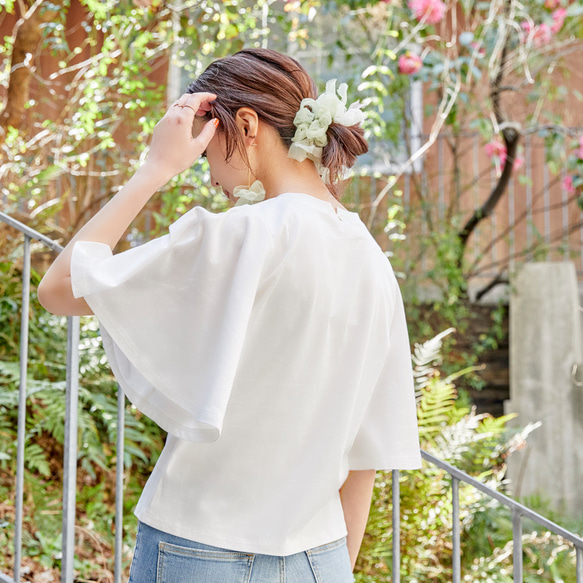 一件漂亮、觸感涼爽、感覺像風一樣的 T 卹 |百合 第15張的照片