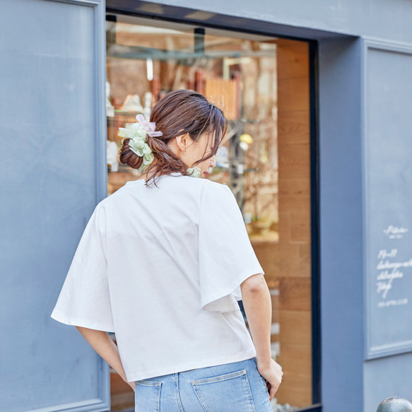 一件漂亮、觸感涼爽、感覺像風一樣的 T 卹 |百合 第4張的照片