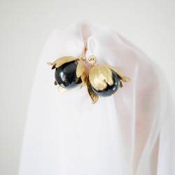 花嫁　結婚式　可愛い　シンプル　イヤリング　ピアス　”privet プリベット”黒い実　 5枚目の画像