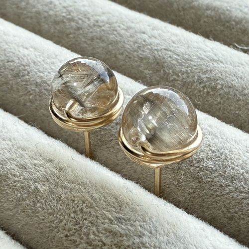 再販】 プラチナルチル クォーツ 1粒ピアス 14kgf 透明感 キャッツアイ