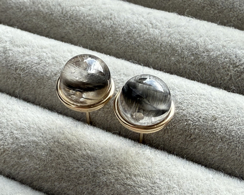 ブラックプラチナルチルクォーツ【透明度・キャッツアイ・美品・現品限り・入荷困難】 再販】 プラチナルチル クォーツ 1粒ピアス 14kgf 透明感 キャッツアイ