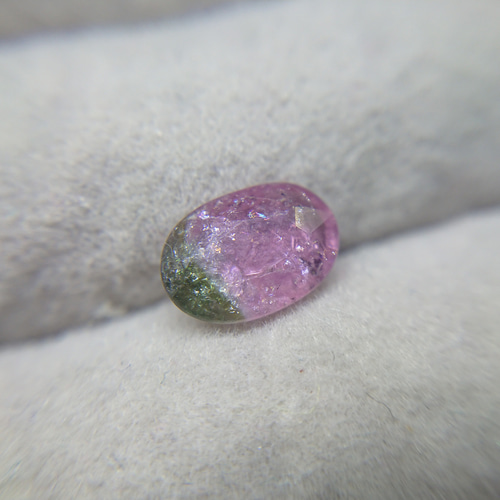 トルマリン 少し表面虹 バイカラートルマリン 1.3ct ⭐1840 天然石 