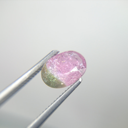 トルマリン 少し表面虹 バイカラートルマリン 1.3ct ⭐1840 天然石 