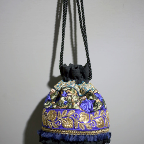 ラスト1点】Sサイズ✴︎インドブレード＆麻スラブ 丸底ミニ巾着バッグ