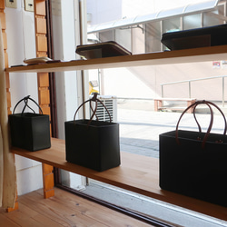 男女兼用 箱型バッグ（全４色）❣️フォーマルにもなるトートバッグ【Reterraオリジナル】 15枚目の画像