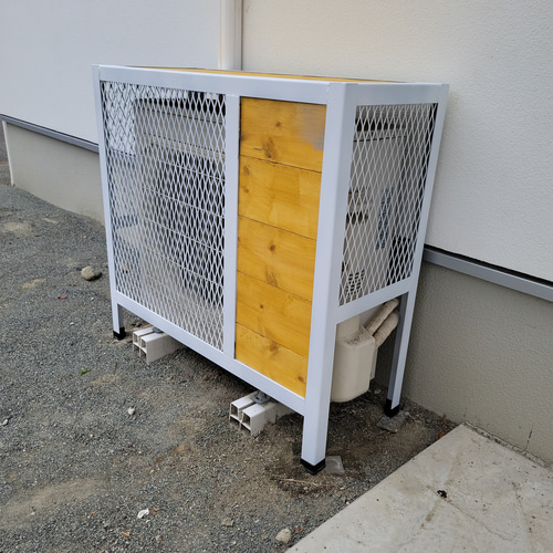 室外機カバー 室外機 エアコン おしゃれ アイアン 無骨 メッシュ