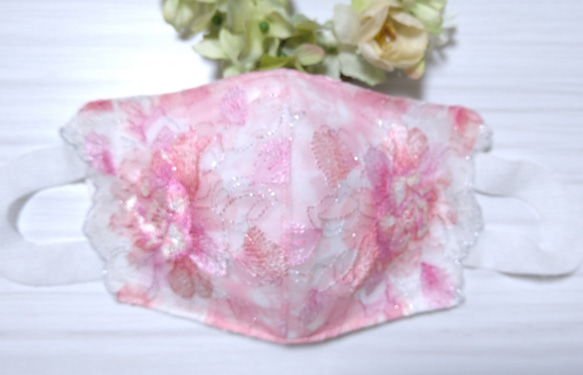 【送料込み】 不織布マスクカバー 大輪花柄 鮮やかピンク シルバーラメ キラキラ刺繍    肌に優しい 3枚目の画像