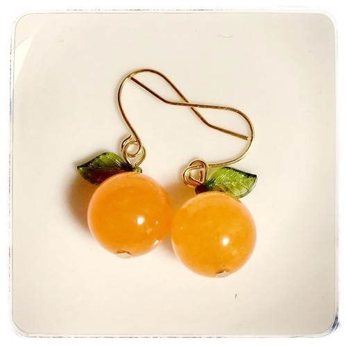 みかんのピアス＊オレンジ翡翠 ピアス（フック・チェーン） みぃちゃん