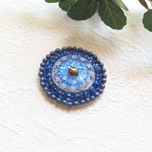 限定1点】チェコガラスボタンのブローチ（チェコガラスボタン/ブローチ