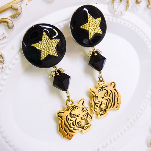 布袋寅泰G柄ピアス、イヤリング ツアーグッズ。G Mark ピアスとイアリング。超おススメです。#布袋寅泰