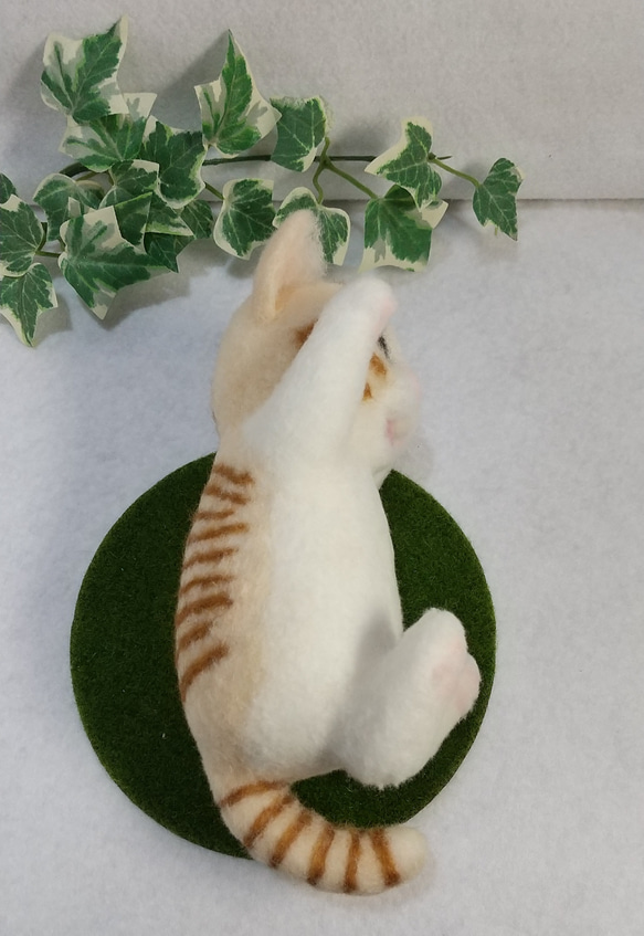 茶トラ白猫  　　羊毛フェルト 5枚目の画像