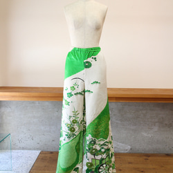 着物リメイク　ワイドパンツ/フリーサイズ、パラッツォパンツ、フレアパンツ　Lサイズ、緑のパンツ、花柄のパンツ 1枚目の画像