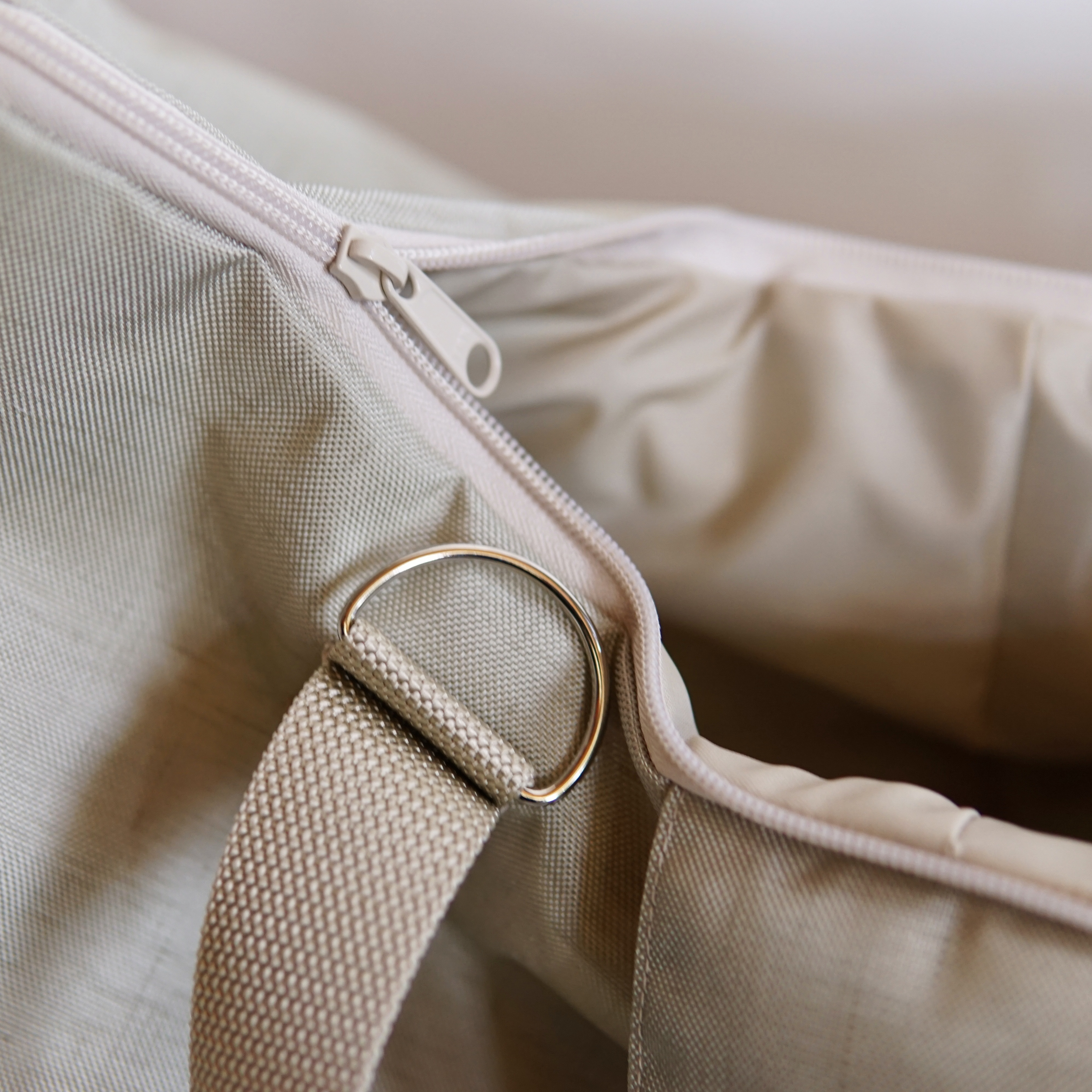 ⭐︎SALE⭐︎ナイロンのリボンボストンバッグ【シャンパンゴールド】