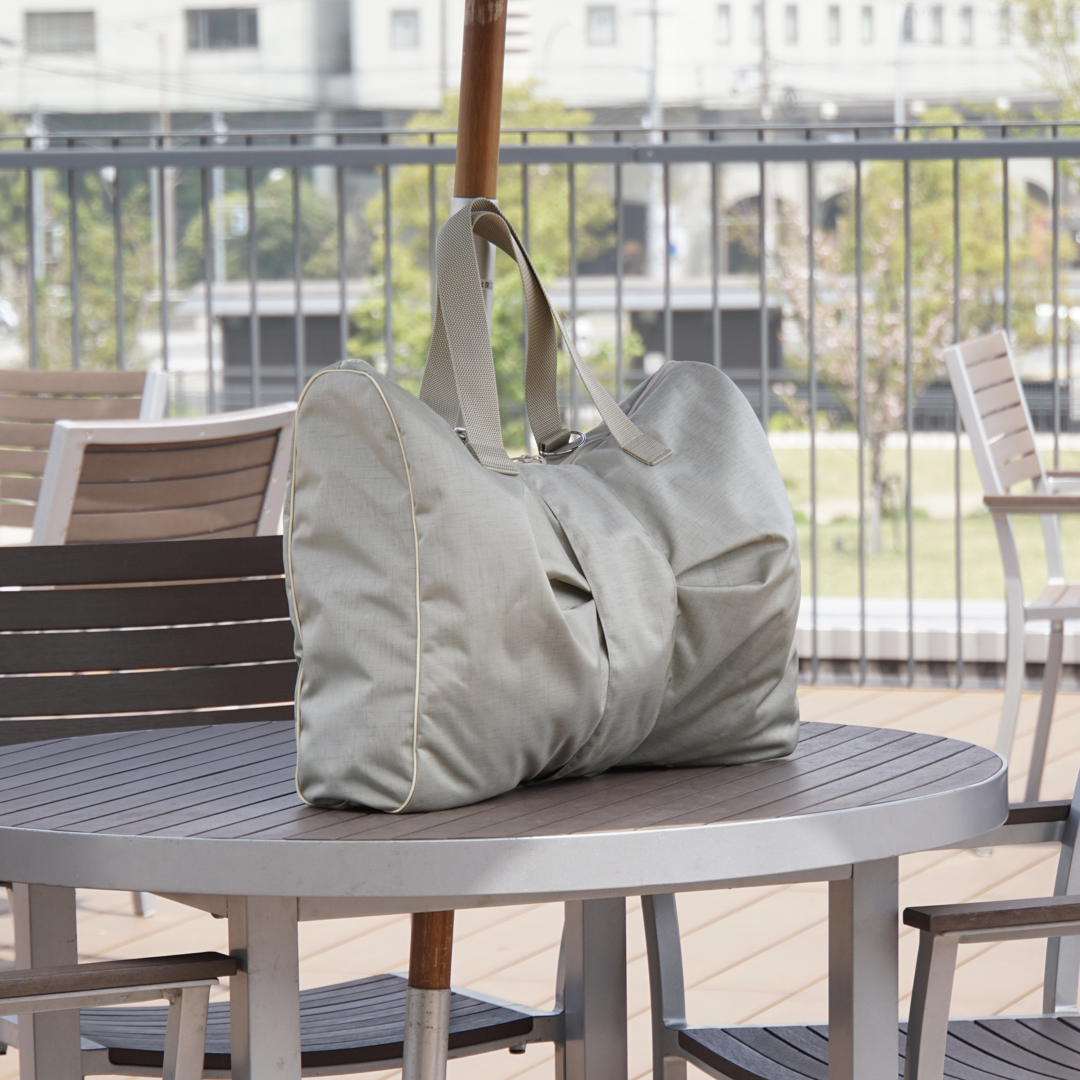 ⭐︎SALE⭐︎ナイロンのリボンボストンバッグ【シャンパンゴールド】