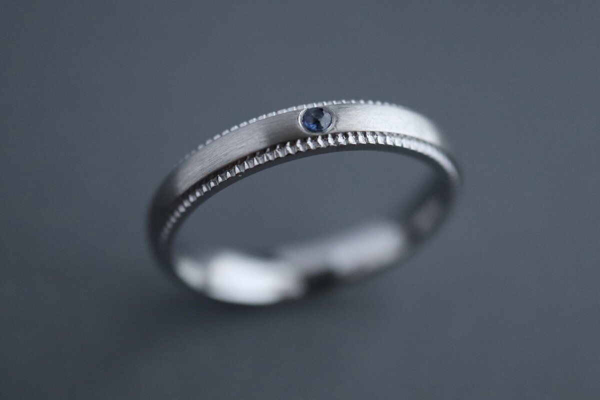 【刻印判読不能】サファイアハートリング【ノーブランド】ダイヤモンド 刻印判読不能】サファイアハートリング【ノーブランド】ダイヤモンド