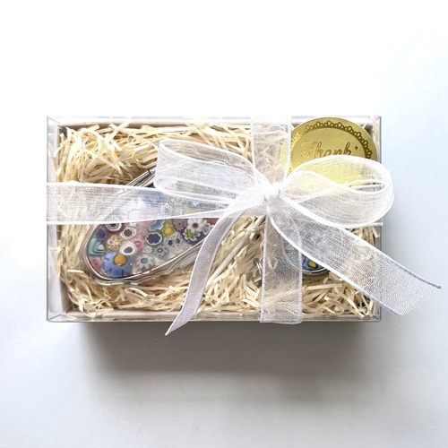 ベネチアンガラスミルフィオリのピルケースとリールキーホルダーの