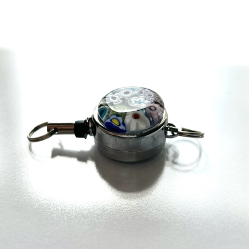 ベネチアンガラスミルフィオリのピルケースとリールキーホルダーの