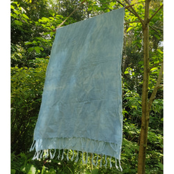 【再販】琉球藍の生葉染めブルー■屋久島の草木染め木綿大判ストール 2枚目の画像