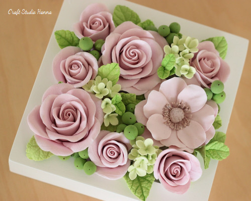 色で楽しむお花のアレンジ☆ピンクとグリーンのクレイフラワー