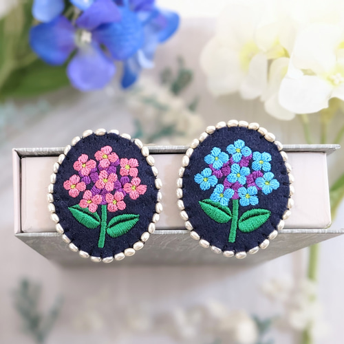 カラーが選べる【6月の誕生花】しっとりと咲くのあじさいの刺繍
