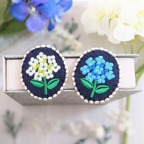 カラーが選べる【6月の誕生花】しっとりと咲くのあじさいの刺繍