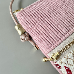 【受注制作】レトロフラワー＆イブルキルトのスマホポシェット/トワ・エ・モァⅢ  ♦ギフトにおすすめ♦ 4枚目の画像