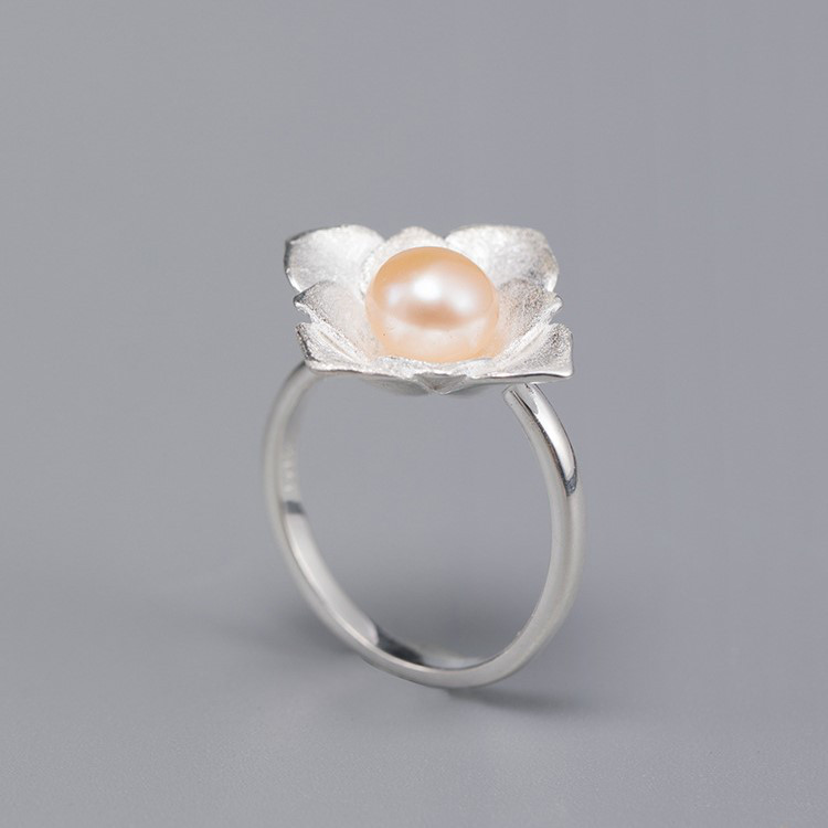 ＜受注制作＞花のリング　パール　母の日プレゼント　ご褒美　R246