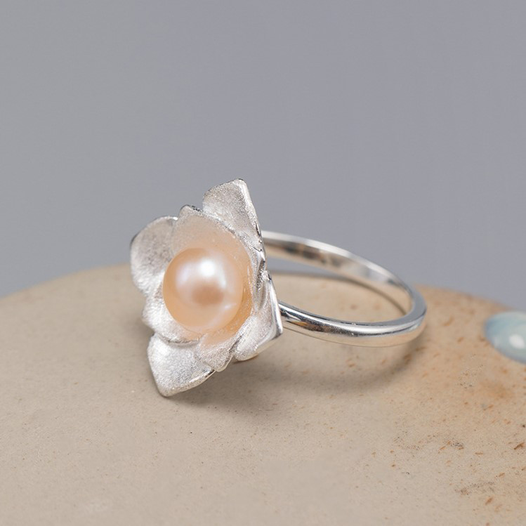 ＜受注制作＞花のリング　パール　母の日プレゼント　ご褒美　R246
