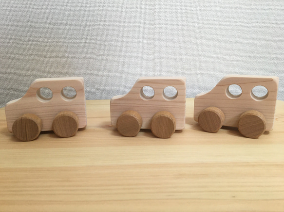 木のおもちゃ　コロコロくるま 2枚目の画像