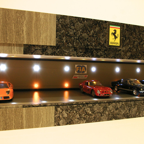1/18展示2台可・WHマーブル・ディスプレーBOX / LED40灯・ジオラマ 1/18展示2台可・WHマーブル・ディスプレーBOX / LED40灯・ジオラマ